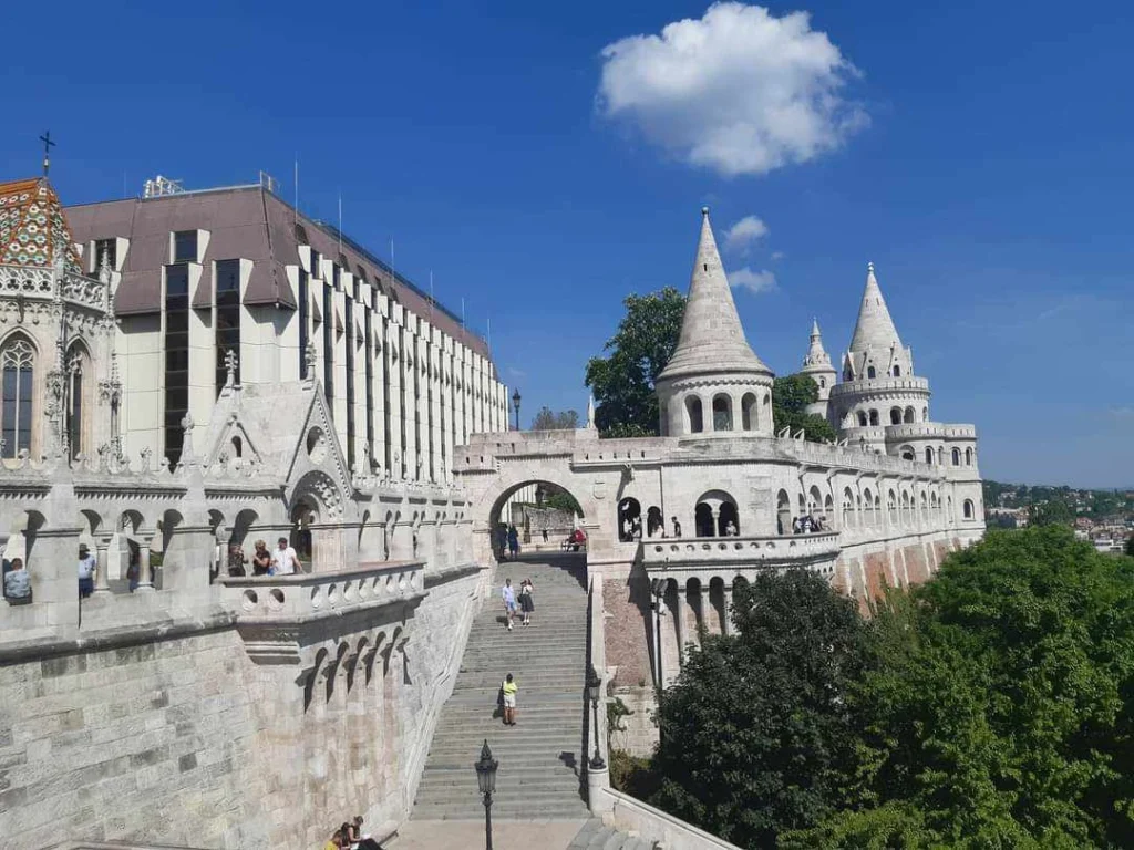 Lưu Ý Khi Xin Visa Du Lịch Hungary