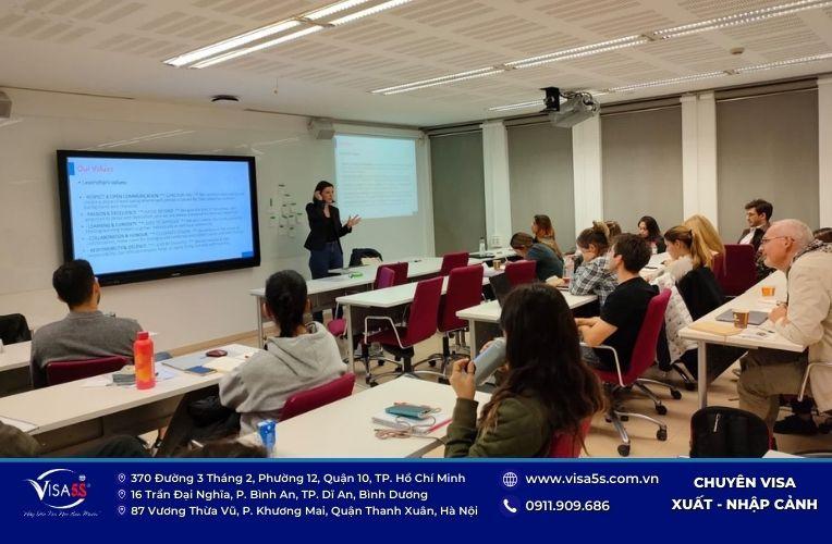 Những lợi ích và hạn chế của visa F2 Mỹ