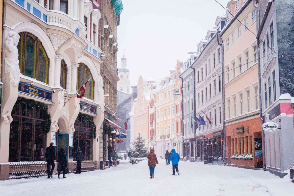 Các Câu Hỏi Thường Gặp Về Visa Latvia