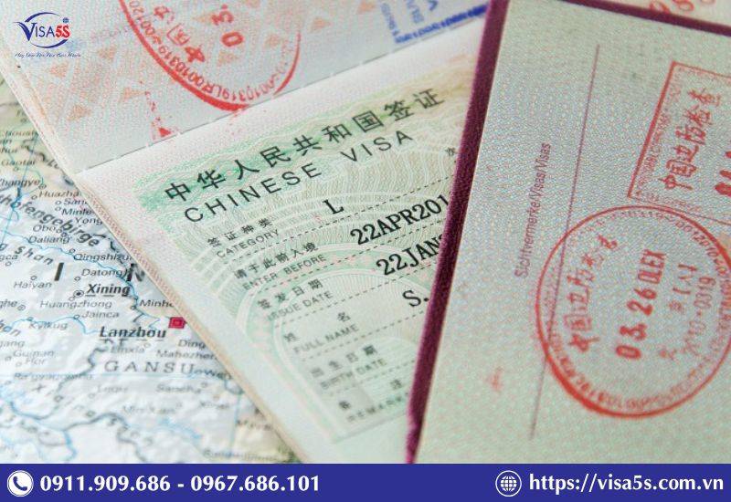 Người có giấy phép thường trú hoặc giấy phép cư trú tại Trung Quốc được miễn visa