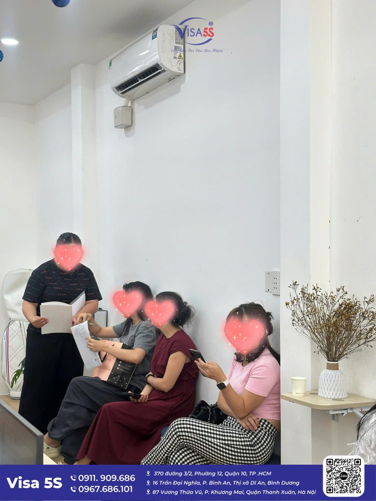 Những Câu Hỏi Thường Gặp (FAQ)