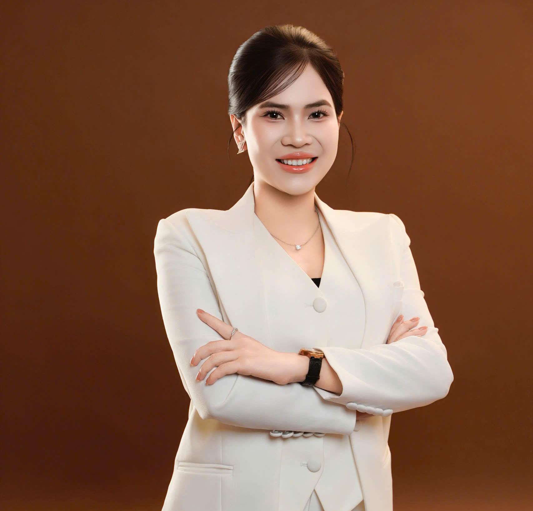 CEO VISA5S- Trần Anh Thư
