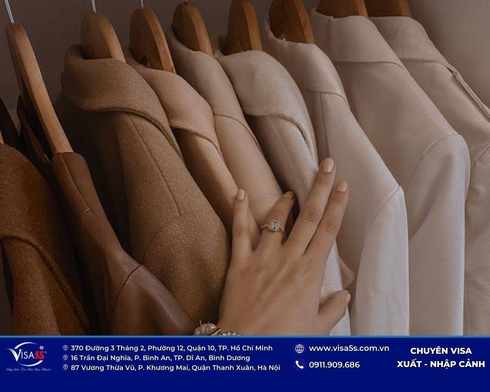 Đi phỏng vấn visa Mỹ mặc gì? Các tiêu chuẩn trang phục gây ấn tượng 6 Các tiêu chí cần lưu ý khi chọn trang phục đi phỏng vấn visa Mỹ